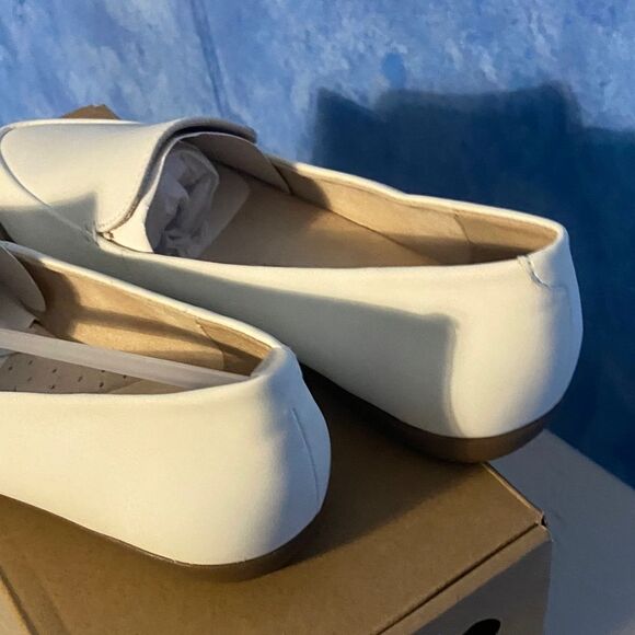 Elegant White Loafers for Women sz 6.5, SL2-129s010 - Picture 3 of 7